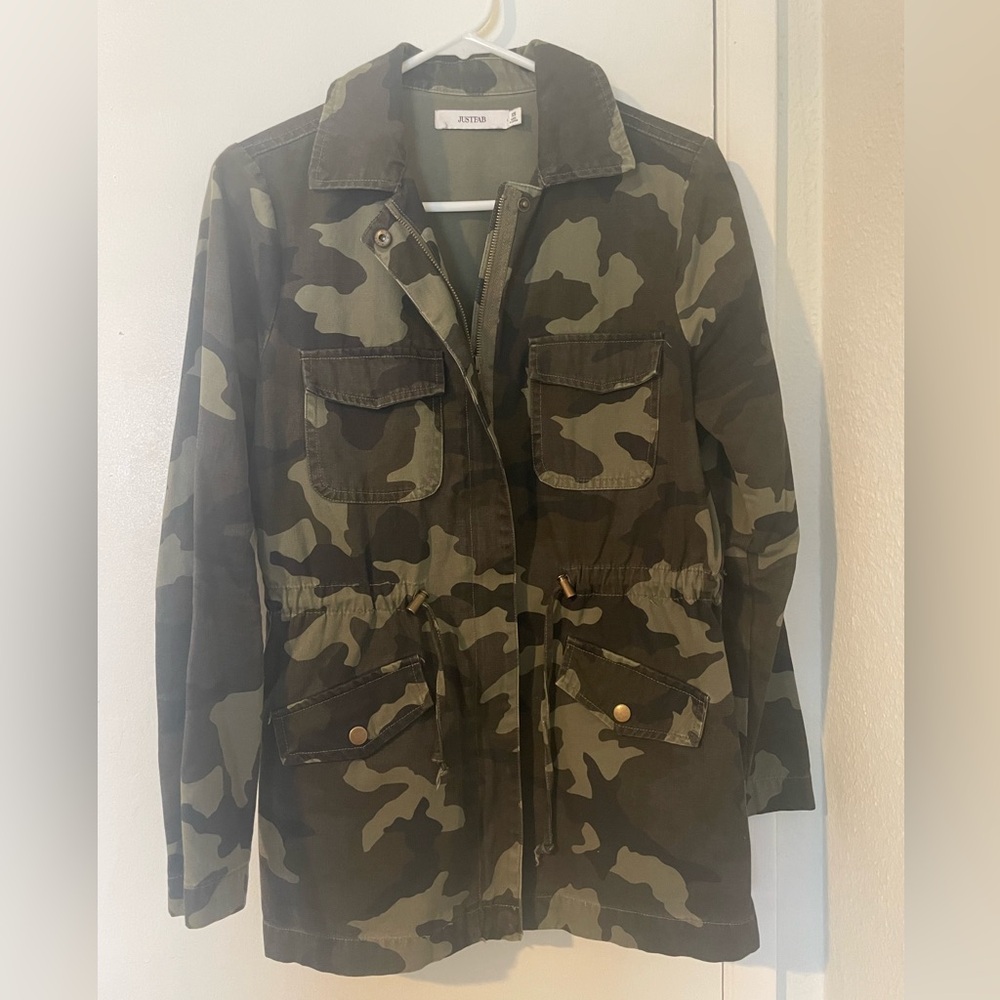 🎉HP🎉 JustFab Utility Twill Camo Jacket